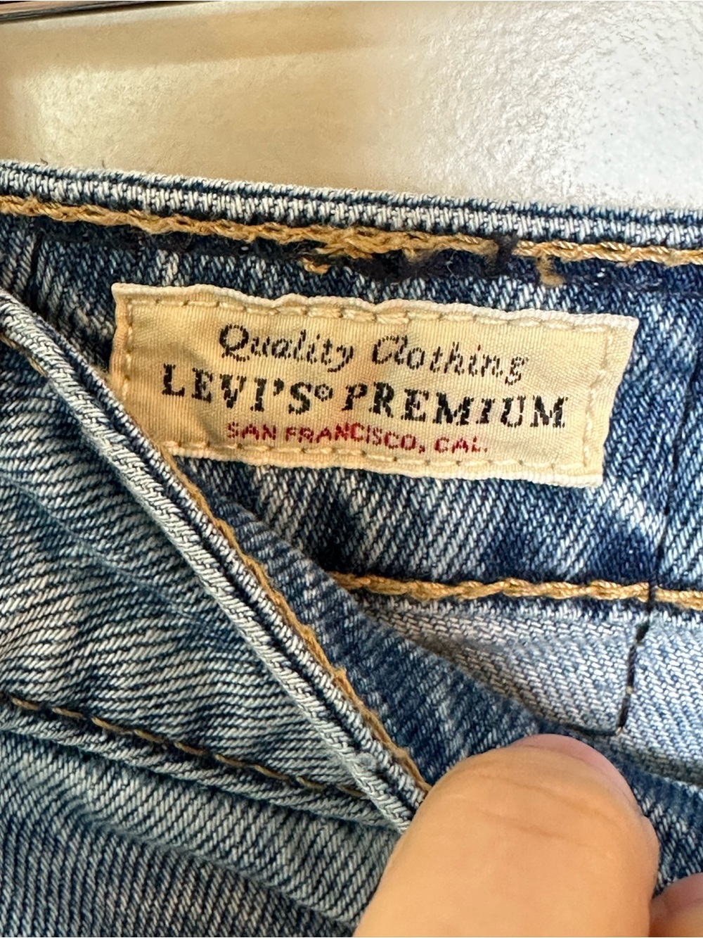 NWT Levis Premium Baggy Dad Barrel Jeans Classic Blue Denim - Picture 8 of 14